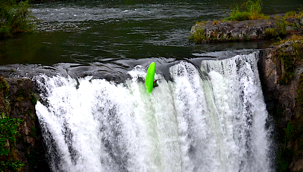 Kaelin Friedenson back-freewheel on Tomata in Mexico, NRS, Kayak session, Reel world